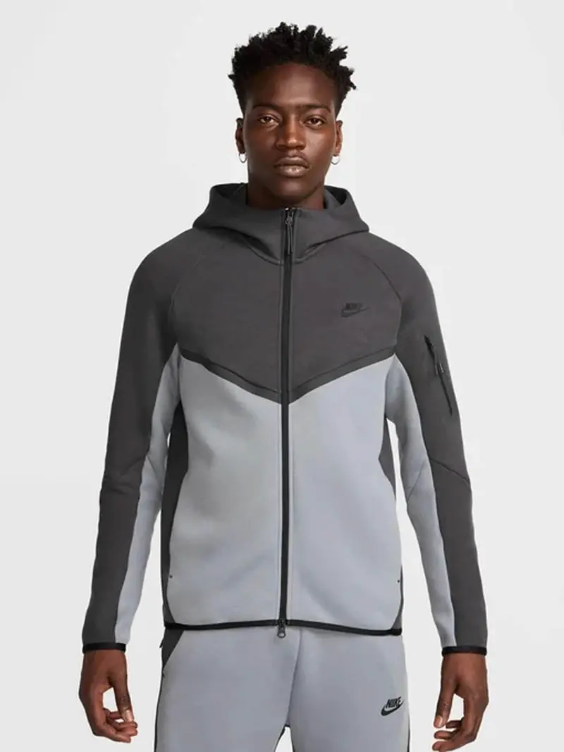 NIKE TECH MEN'S FULL-ZIP WINDRUNNER